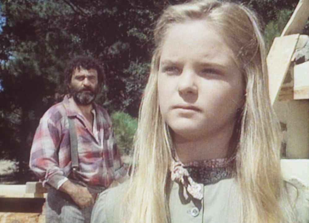Mary (Melissa Sue Anderson, r.) und Mr. Edwards (Victor French, l.) machen sich Gedanken um John. - Bildquelle: Worldvision