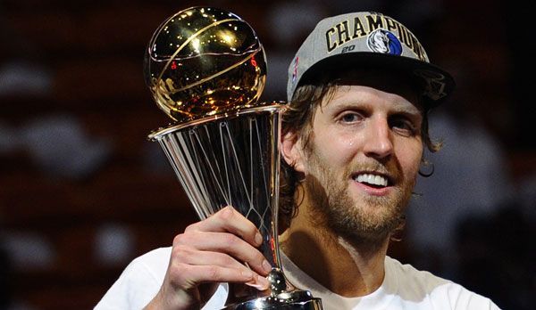 Nowitzki vs Neuer - Bildquelle: dpa