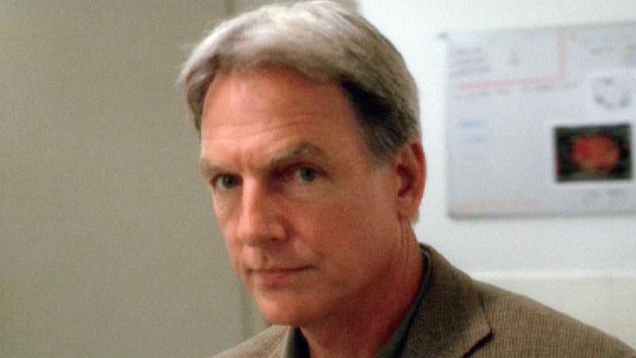 Gibbs (Mark Harmon) und sein Team stoßen bei ihren Ermittlungen gleich auf zwei Frauen, die mit Lance Corporal Finn verlobt waren ... - Bildquelle: Sat.1