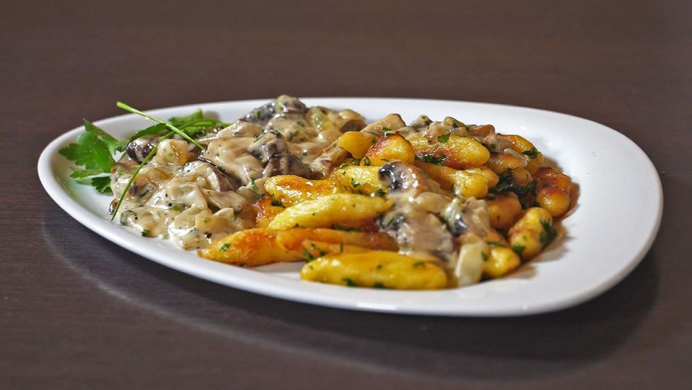 Schupfnudeln mit Pilzrahmsoße - Rezept aus Abenteuer Leben