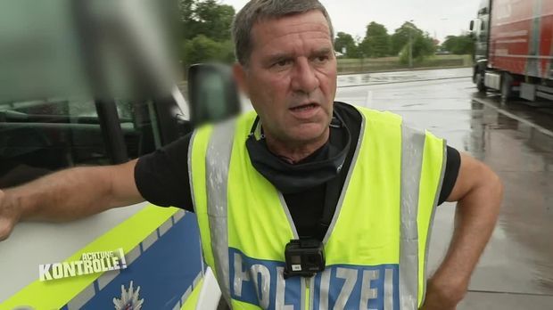 Achtung Kontrolle - Achtung Kontrolle! - Thema U.a.: Reifenteile Auf Der A4 - Autobahnpolizei Thüringen