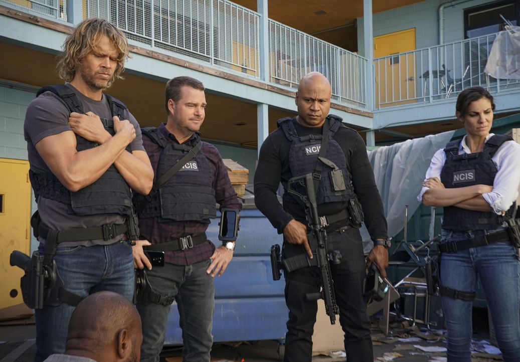 (v.l.n.r.) Marty Deeks (Eric Christian Olsen); G. Callen (Chris O'Donnell); Sam Hanna (LL Cool J); Kensi Blye (Daniela Ruah) - Bildquelle: Michael Yarish 2019 CBS Broadcasting, Inc. All Rights Reserved. / Michael Yarish