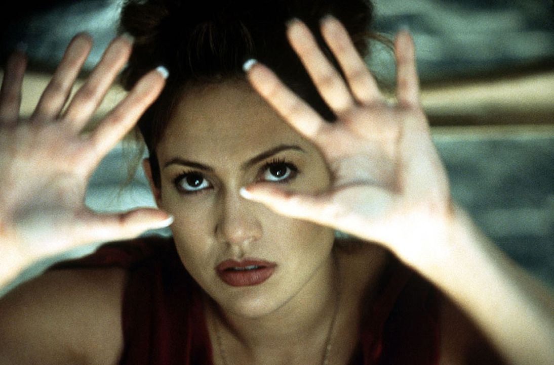 Schon bald gerät die Psychologin Catherine (Jennifer Lopez) zwischen die Fronten der Träume des irren Serienkillers und der Wirklichkeit. Ein gnaden... - Bildquelle: Kinowelt Filmverleih