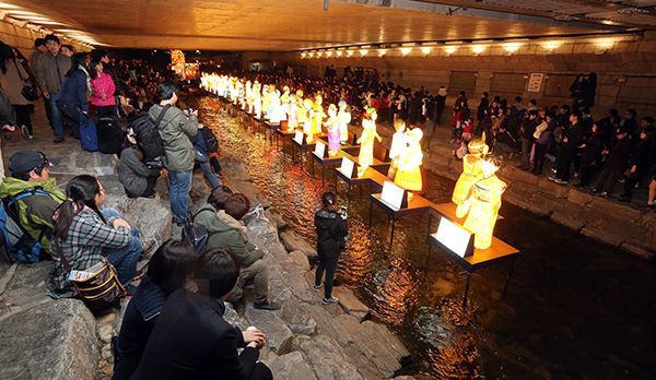 Cheonggyecheon Fluss - Bildquelle: dpa