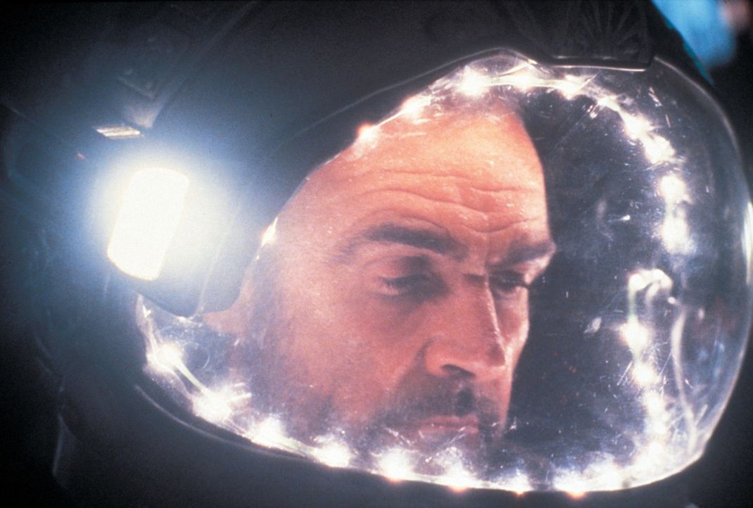 O'Niel (Sean Connery) - Bildquelle: 1981 Warner Bros. Entertainment Inc. All rights reserved.