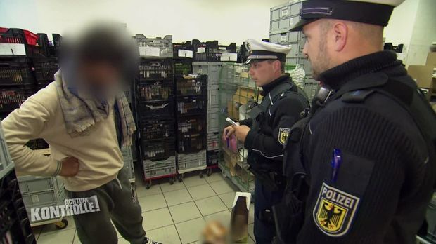 Achtung Kontrolle - Achtung Kontrolle! - Thema U.a.: Lebenslanges Hausverbot - Bundespolizei Hamburg