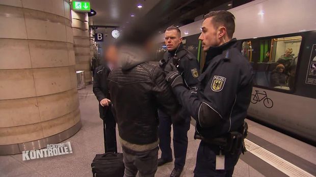 Achtung Kontrolle - Achtung Kontrolle! - Renitenter Schwarzfahrer - Bundespolizei Leipzig Hauptbahnhof
