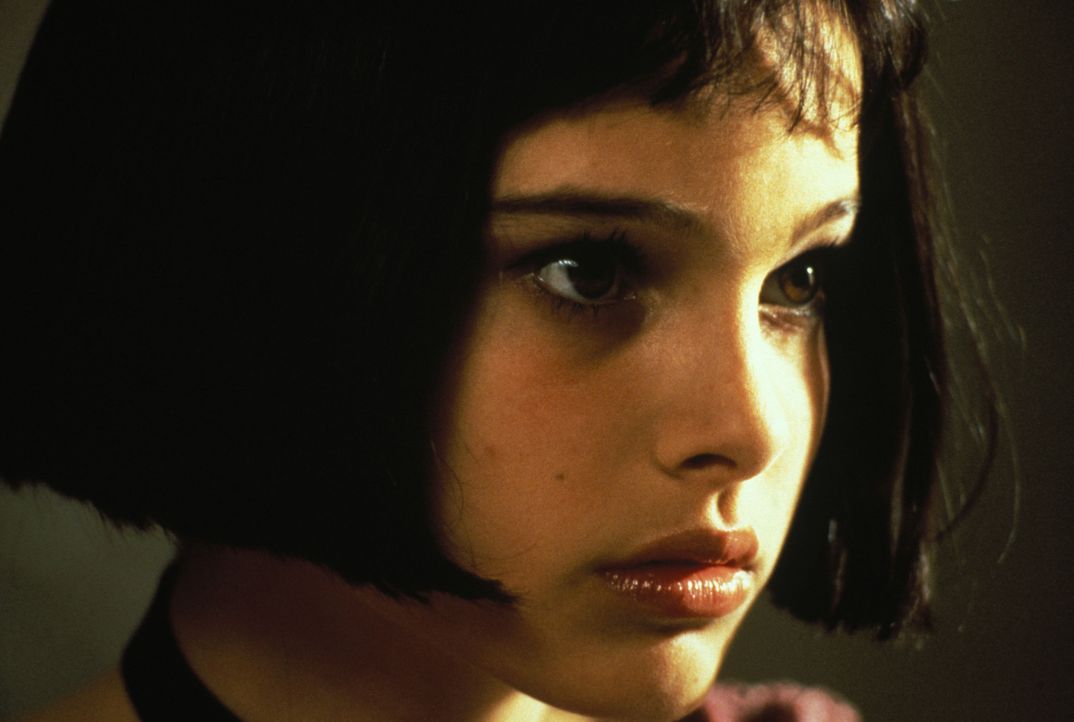 Die kleine Mathilda (Natalie Portman) weckt in dem Berufskiller Léon Gefühle, die er bisher nicht kannte. Denn diese machen ihn verletzlich ... - Bildquelle: Gaumont