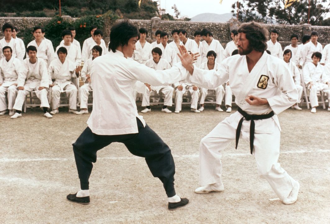 Lee (Bruce Lee, l.); Oharra (Bob Wall, r.) - Bildquelle: Warner Bros.