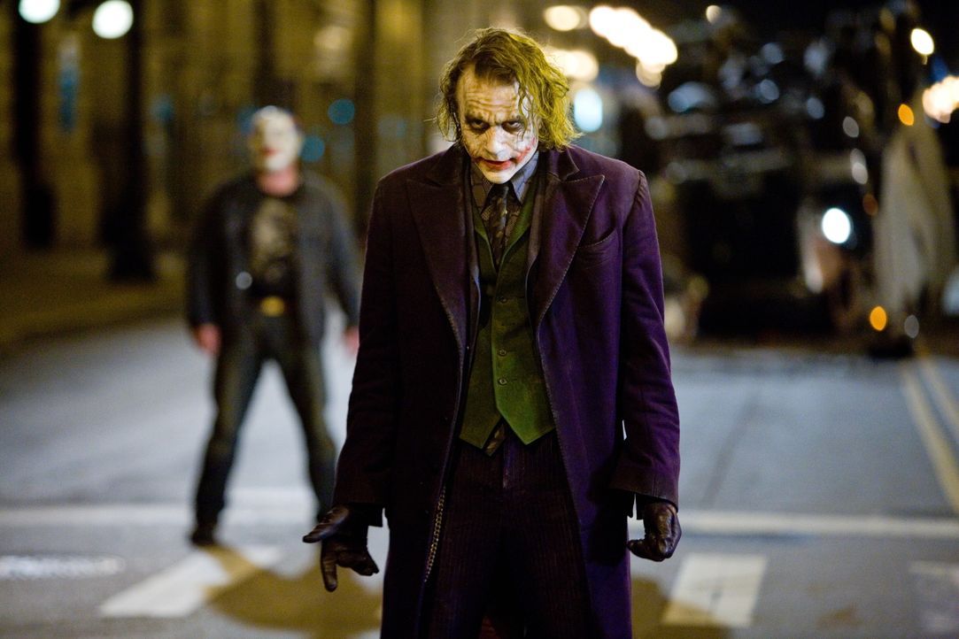 Will die Welt brennen sehen: der Joker (Heath Ledger) ... - Bildquelle: © Warner Bros.